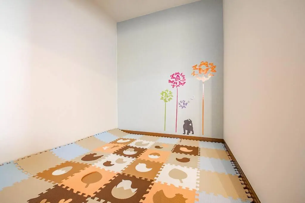 札幌市 The Beehiveⅰヴィラ 0*,